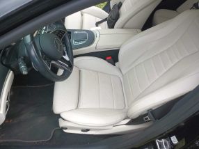 Mercedes-Benz E - 2020