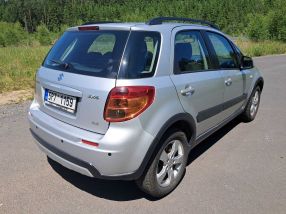 Suzuki SX4 - 2013