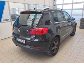 Volkswagen Tiguan - 2012