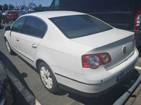 Volkswagen Passat - 2010