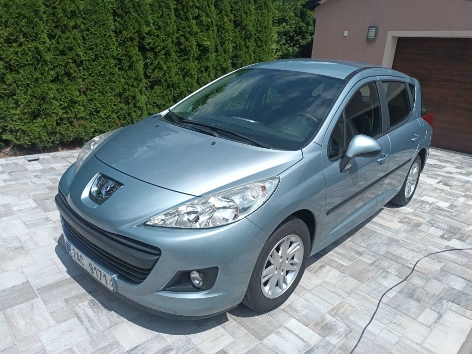 Peugeot 207 - 2011