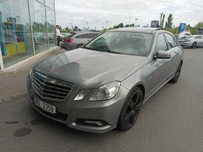 Mercedes-Benz E - 2010