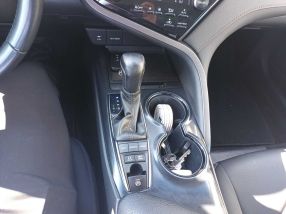 Toyota Camry - 2019