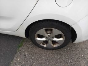 Kia Carens - 2016
