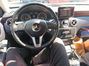Mercedes-Benz A - 2015