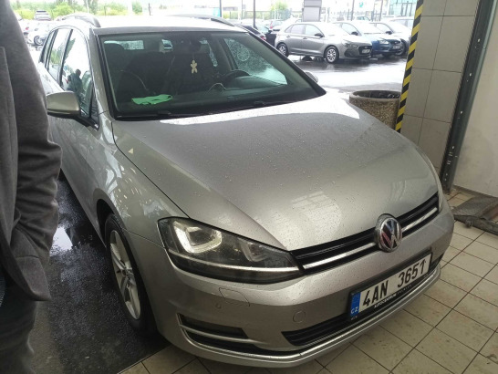 Volkswagen Golf