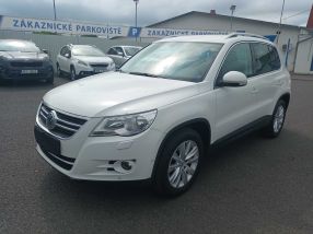 Volkswagen Tiguan - 2010