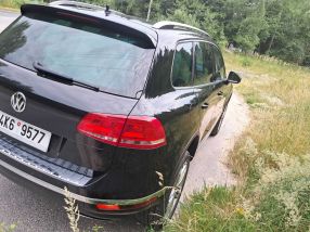Volkswagen Touareg - 2015