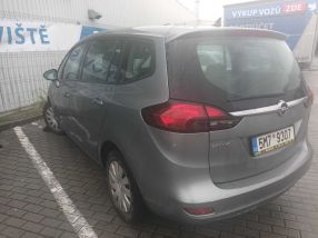Opel Zafira - 2015
