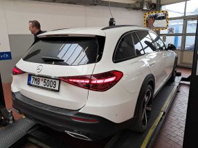 Mercedes-Benz C - 2024