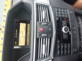 Mercedes-Benz E - 2010