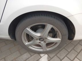 Volkswagen Passat - 2011