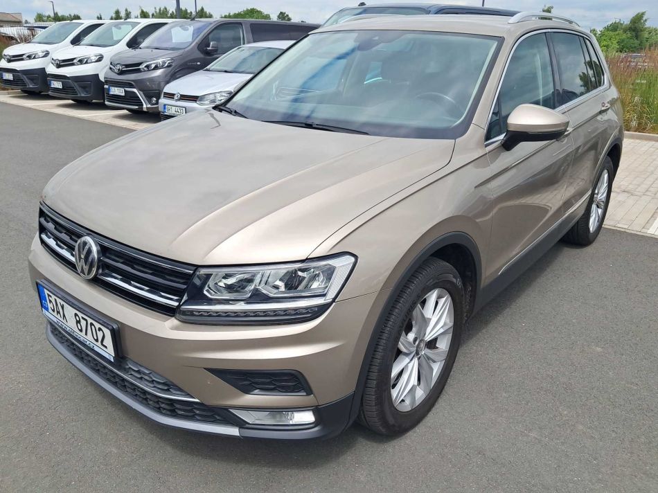Volkswagen Tiguan - 2016