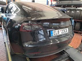 Tesla Model 3 - 2019