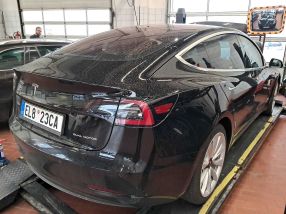 Tesla Model 3 - 2019