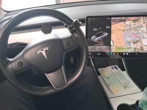 Tesla Model 3 - 2019