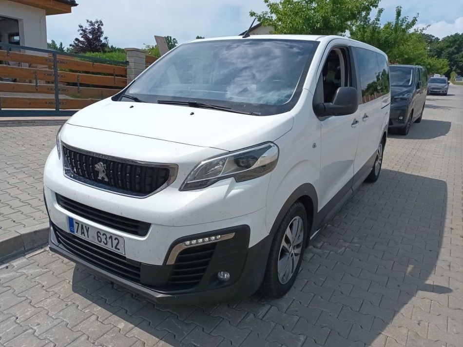 Peugeot Traveller - 2019