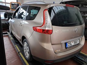 Renault Grand Scenic - 2015