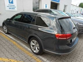 Volkswagen Passat - 2016