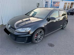 Volkswagen Golf - 2016