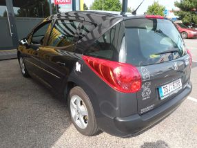 Peugeot 207 - 2011