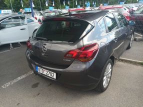 Opel Astra - 2010