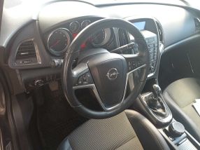 Opel Astra - 2010