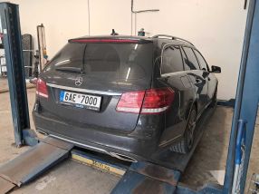 Mercedes-Benz E - 2013