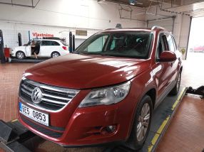 Volkswagen Tiguan - 2010