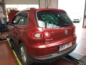 Volkswagen Tiguan - 2010