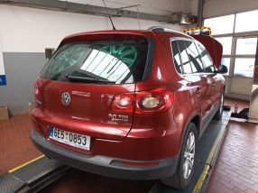 Volkswagen Tiguan - 2010