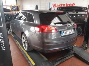 Opel Insignia - 2011