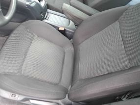Peugeot 5008 - 2012