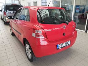 Toyota Yaris - 2011