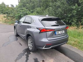 Lexus NX - 2020
