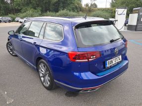 Volkswagen Passat - 2021
