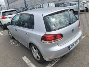 Volkswagen Golf - 2010