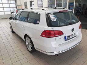 Volkswagen Passat - 2011