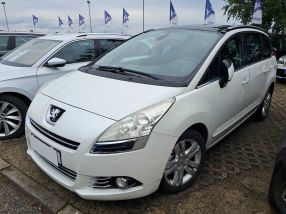 Peugeot 5008 - 2012