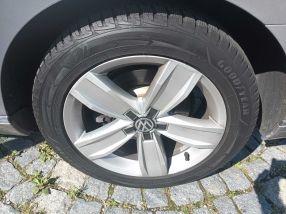Volkswagen Passat - 2020