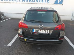 Opel Astra - 2010