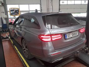 Mercedes-Benz E - 2017