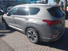 Hyundai Santa Fe - 2020