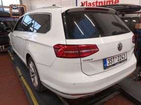 Volkswagen Passat - 2016