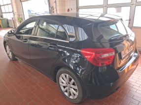 Mercedes-Benz A - 2015