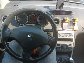 Peugeot 308 - 2010