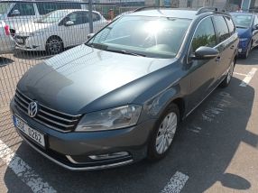 Volkswagen Passat - 2011
