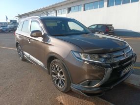 Mitsubishi Outlander - 2015