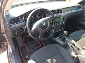 Skoda Superb - 2012