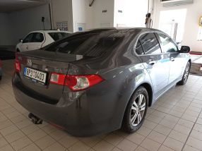 Honda Accord - 2009